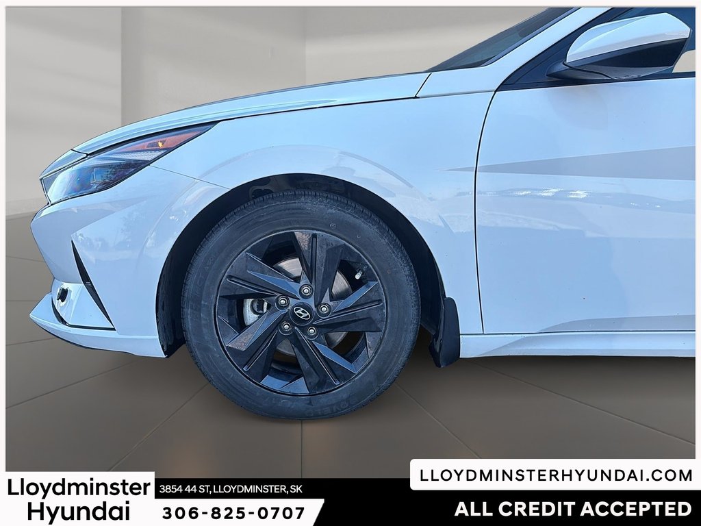 2021 Hyundai Elantra Essential in Lloydminster, Saskatchewan - 10 - w1024h768px