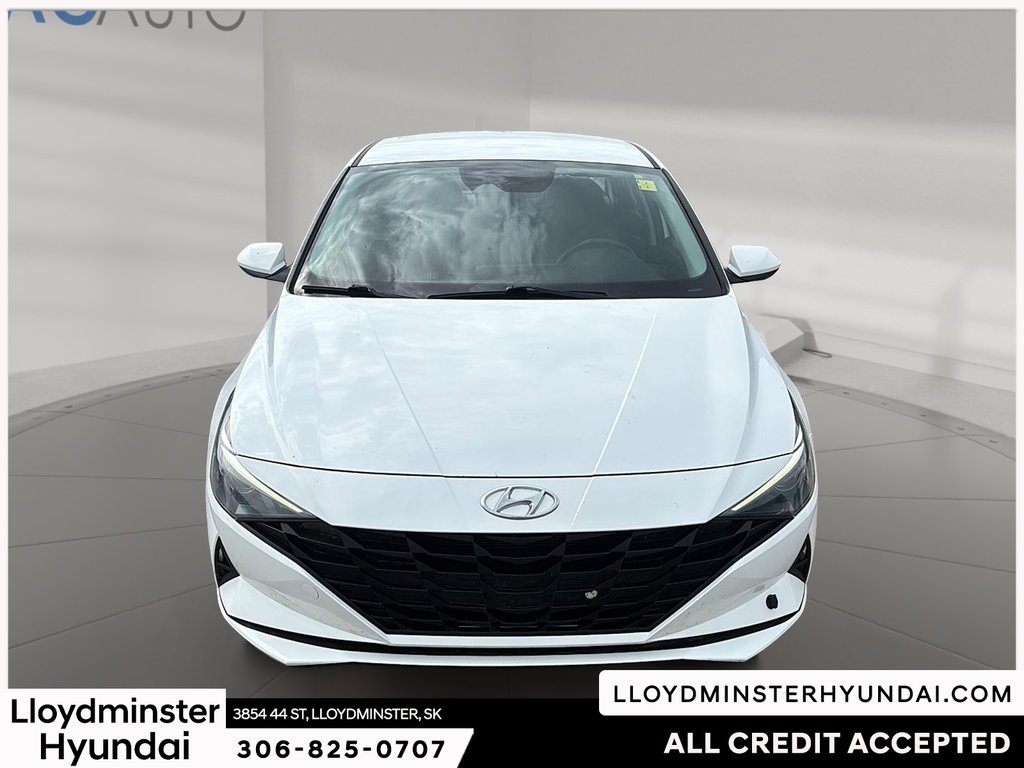 2021 Hyundai Elantra Essential in Lloydminster, Saskatchewan - 2 - w1024h768px