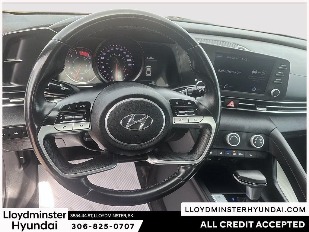 2021 Hyundai Elantra Preferred in Lloydminster, Saskatchewan - 14 - w1024h768px
