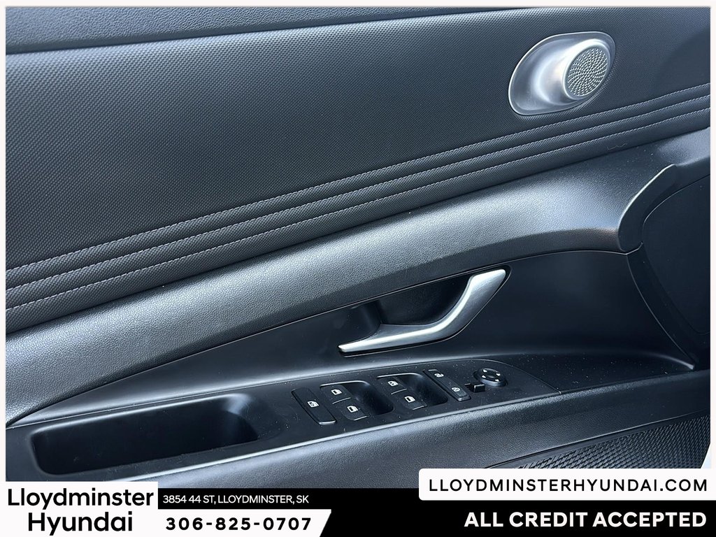 2021 Hyundai Elantra Preferred in Lloydminster, Saskatchewan - 15 - w1024h768px