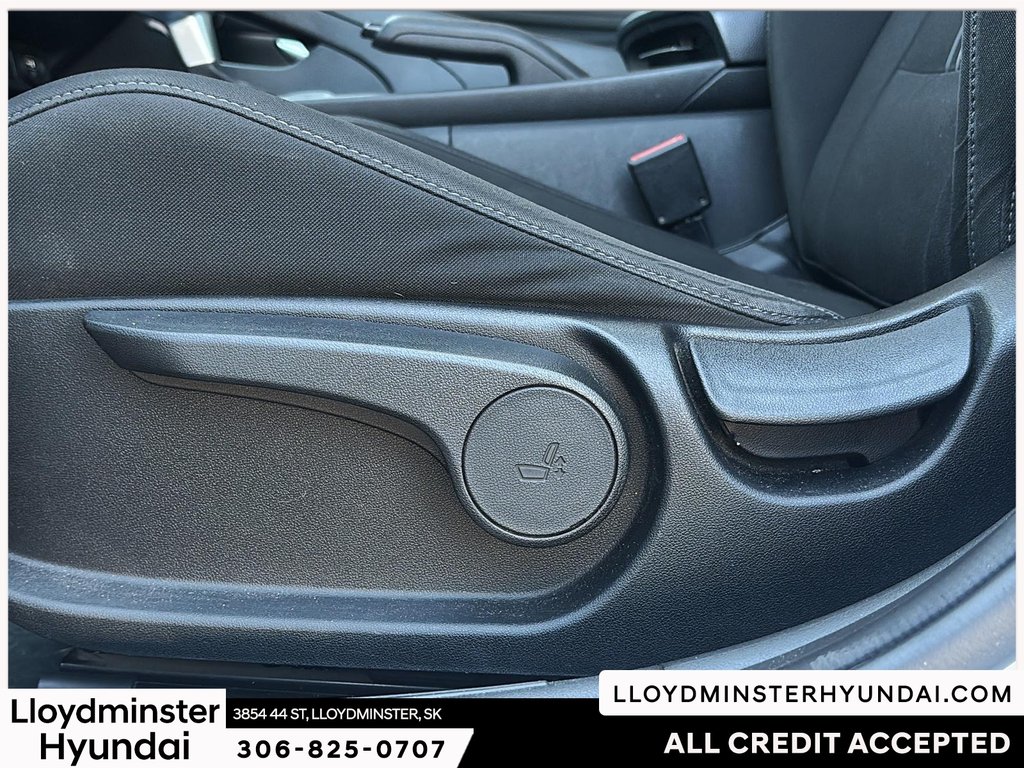 2021 Hyundai Elantra Preferred in Lloydminster, Saskatchewan - 13 - w1024h768px