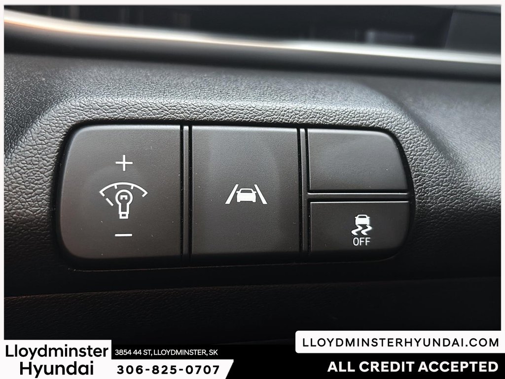 2021 Hyundai Elantra Preferred in Lloydminster, Saskatchewan - 18 - w1024h768px