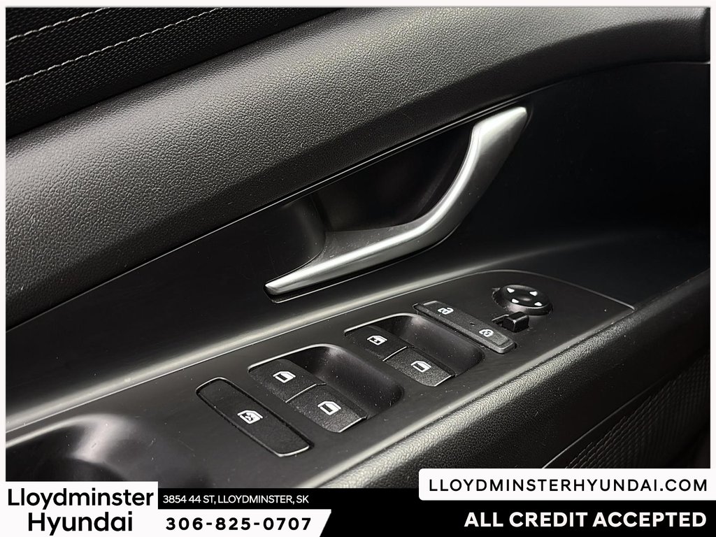 2021 Hyundai Elantra Essential in Lloydminster, Saskatchewan - 8 - w1024h768px