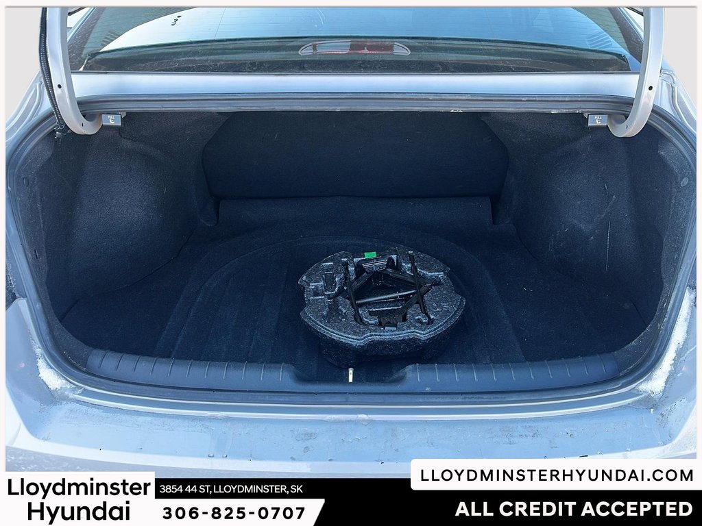 2021 Hyundai Elantra Preferred in Lloydminster, Saskatchewan - 9 - w1024h768px