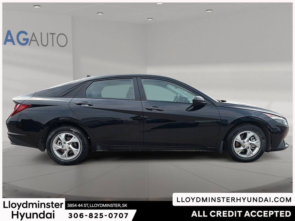 2022 Hyundai Elantra Essential in Lloydminster, Saskatchewan - 4 - w1024h768px
