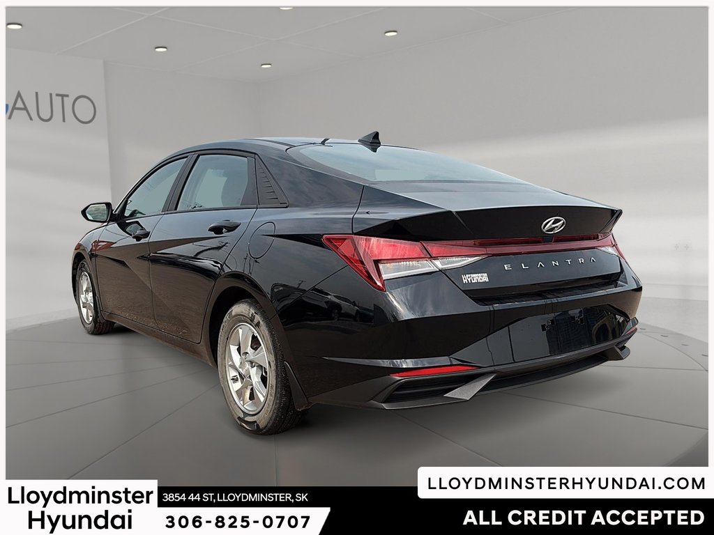 2022 Hyundai Elantra Essential in Lloydminster, Saskatchewan - 7 - w1024h768px