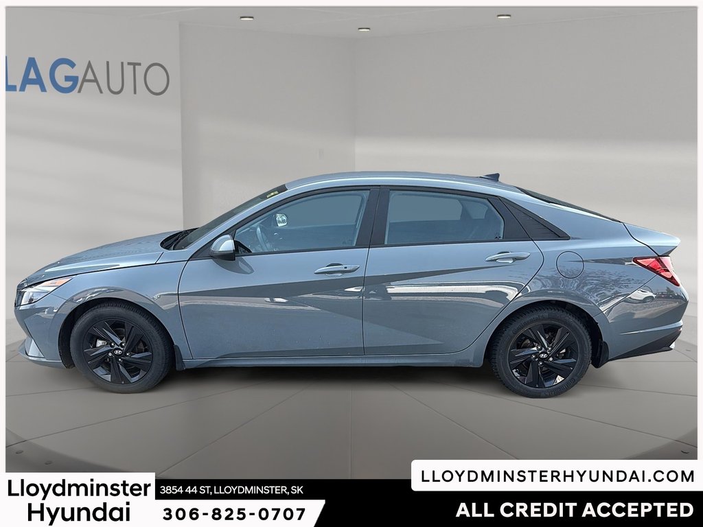 2022 Hyundai Elantra Preferred in Lloydminster, Saskatchewan - 8 - w1024h768px
