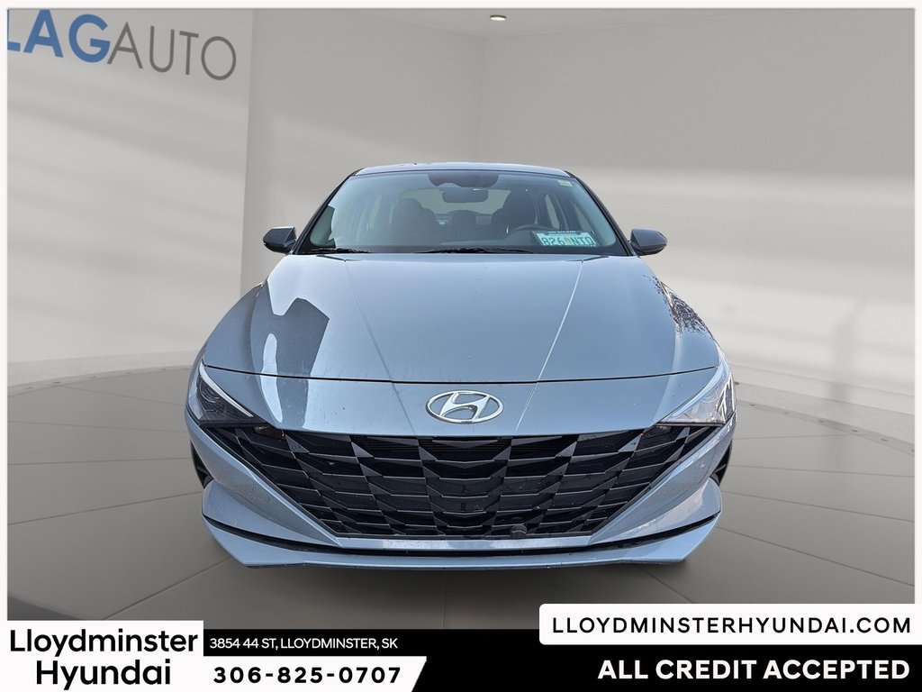 2022 Hyundai Elantra Preferred in Lloydminster, Saskatchewan - 2 - w1024h768px