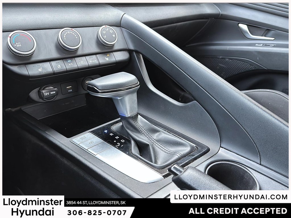 2022 Hyundai Elantra Preferred in Lloydminster, Saskatchewan - 17 - w1024h768px