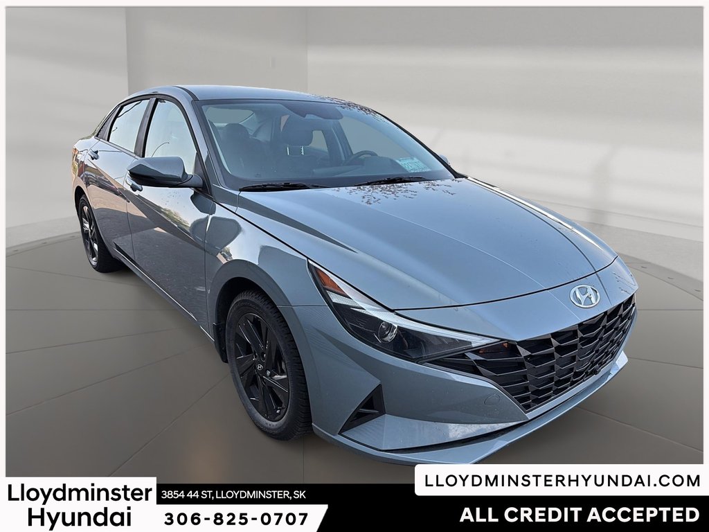 2022 Hyundai Elantra Preferred in Lloydminster, Saskatchewan - 3 - w1024h768px