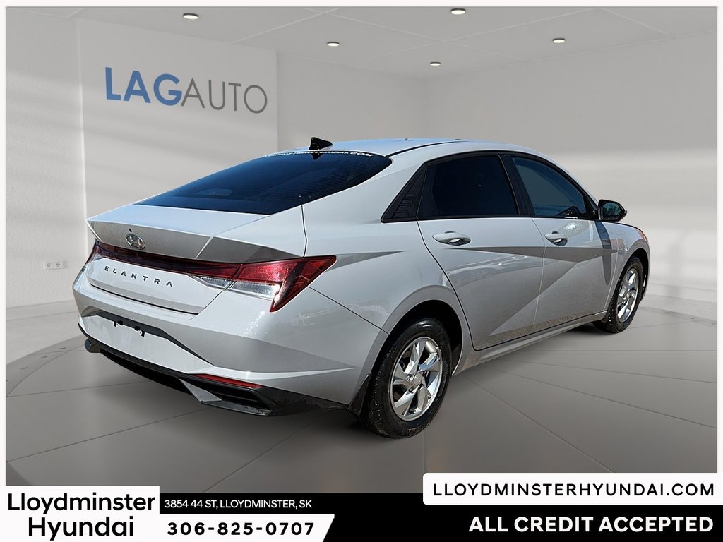 2022 Hyundai Elantra Essential in Lloydminster, Saskatchewan - 5 - w1024h768px