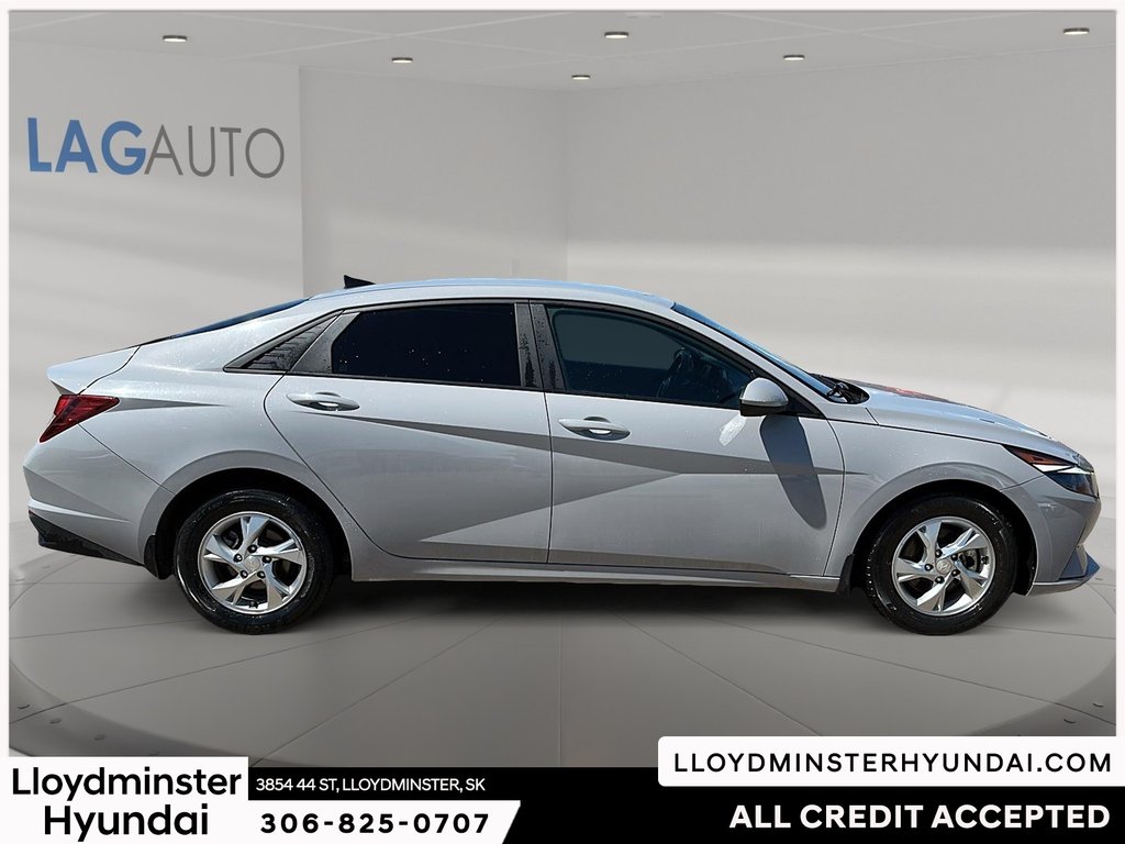 2022 Hyundai Elantra Essential in Lloydminster, Saskatchewan - 4 - w1024h768px