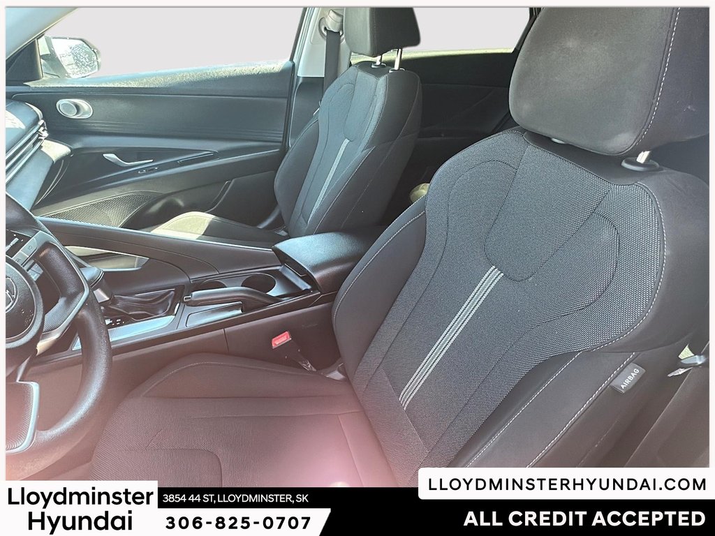 2022 Hyundai Elantra Essential in Lloydminster, Saskatchewan - 11 - w1024h768px