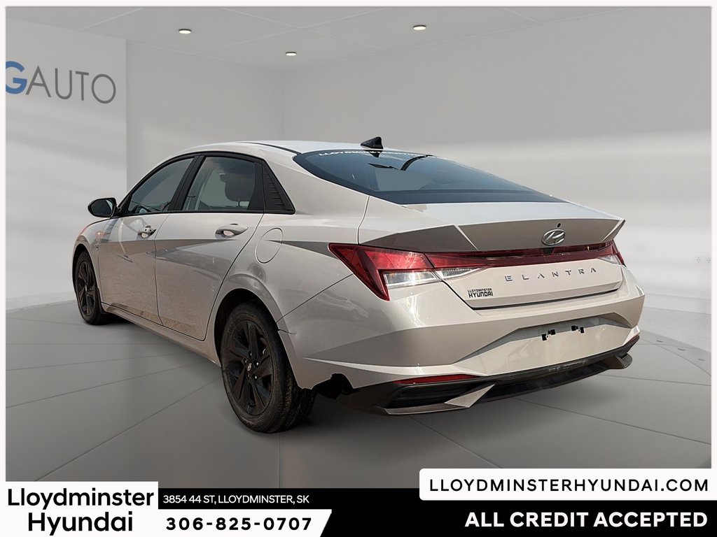 2023 Hyundai Elantra Preferred in Lloydminster, Saskatchewan - 7 - w1024h768px