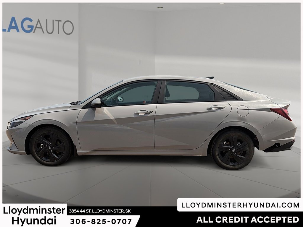 2023 Hyundai Elantra Preferred in Lloydminster, Saskatchewan - 8 - w1024h768px