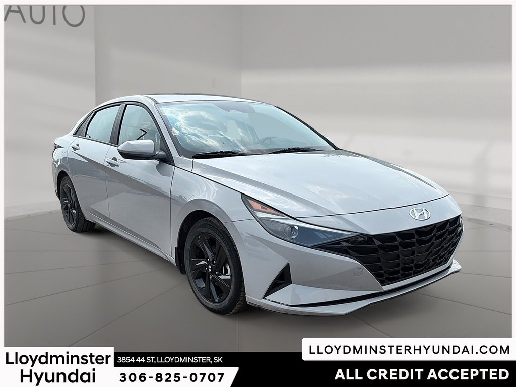 2023 Hyundai Elantra Preferred in Lloydminster, Saskatchewan - 3 - w1024h768px