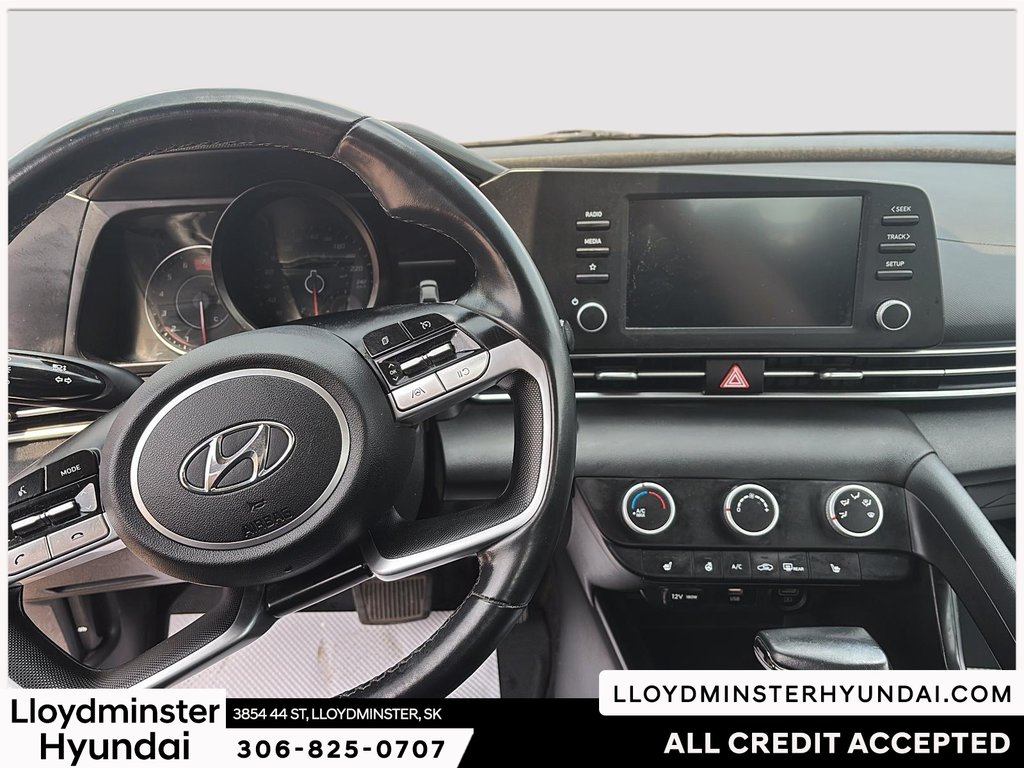 2023 Hyundai Elantra Preferred in Lloydminster, Saskatchewan - 15 - w1024h768px