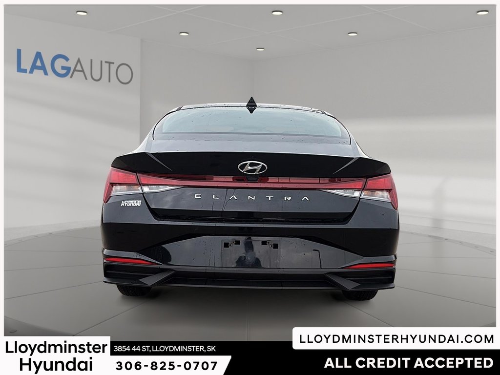 2023 Hyundai Elantra Essential in Lloydminster, Saskatchewan - 6 - w1024h768px