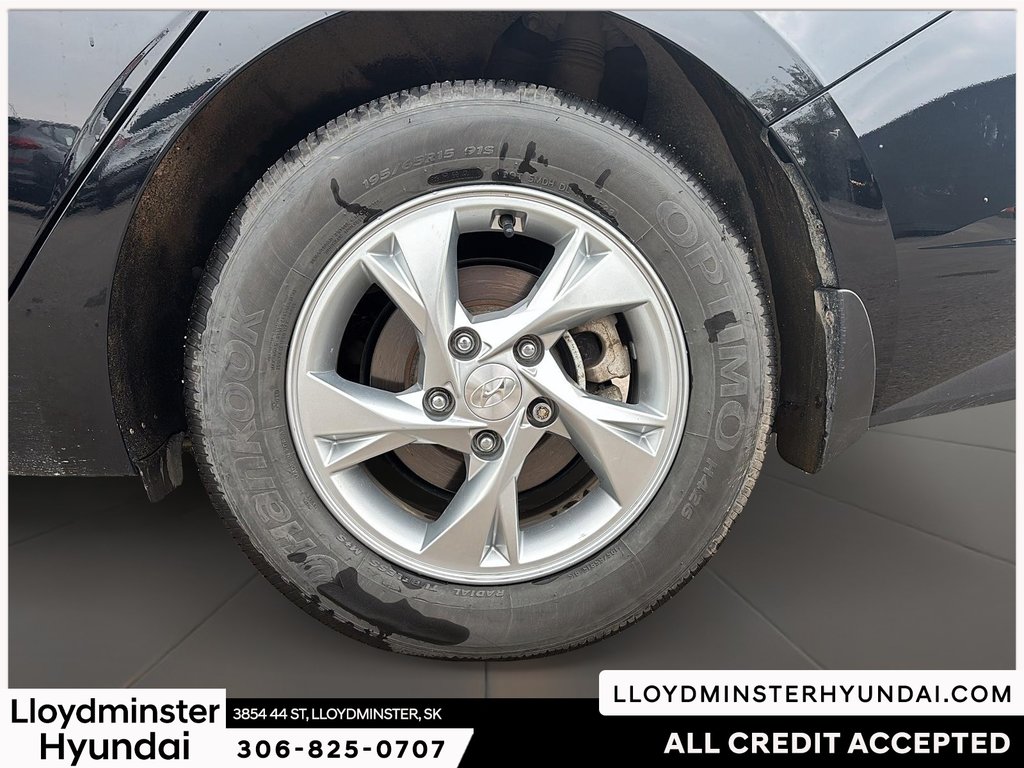 2023 Hyundai Elantra Essential in Lloydminster, Saskatchewan - 10 - w1024h768px