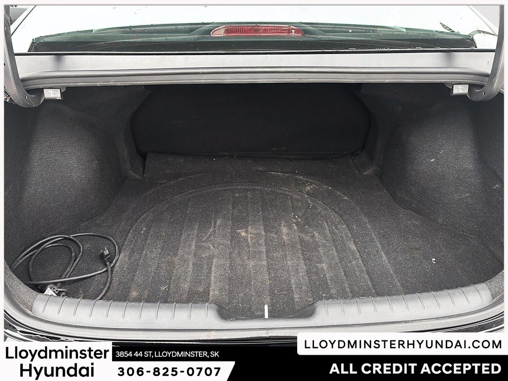 2023 Hyundai Elantra Essential in Lloydminster, Saskatchewan - 9 - w1024h768px