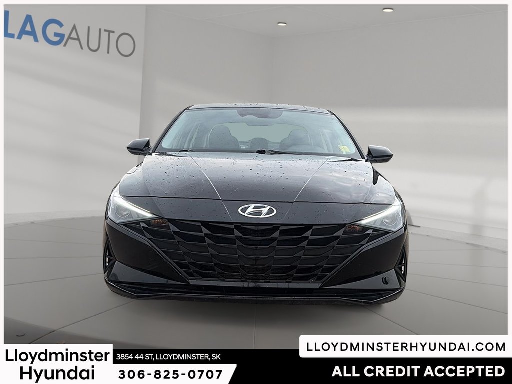 2023 Hyundai Elantra Essential in Lloydminster, Saskatchewan - 2 - w1024h768px