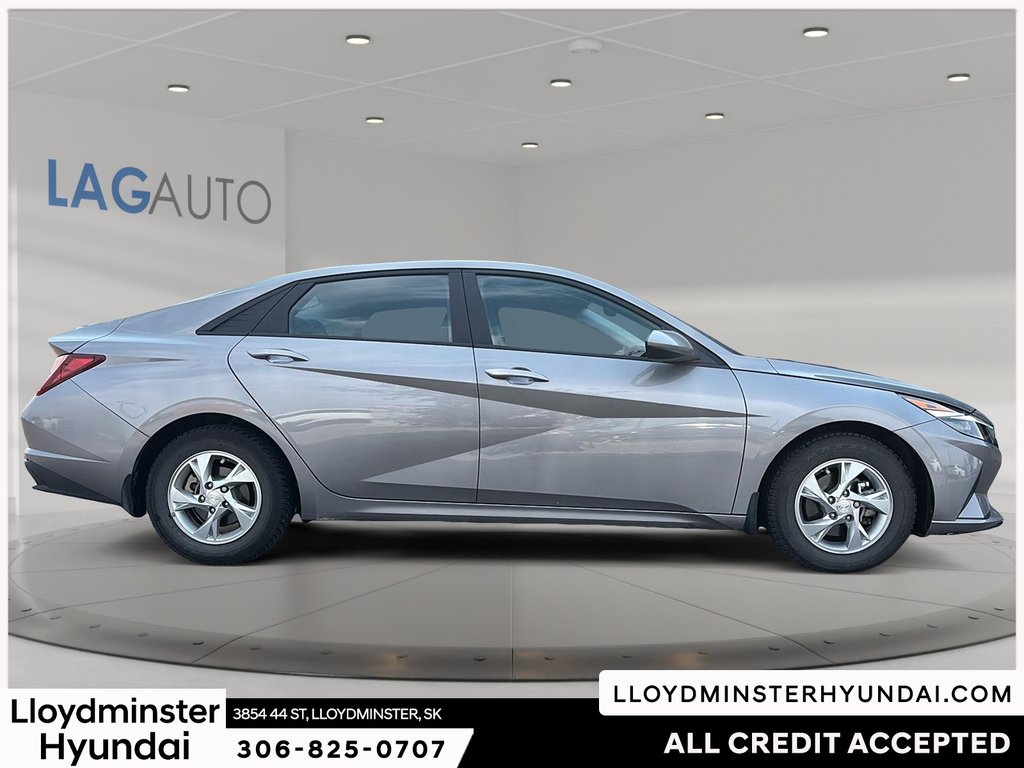 2023 Hyundai Elantra Essential in Lloydminster, Saskatchewan - 4 - w1024h768px