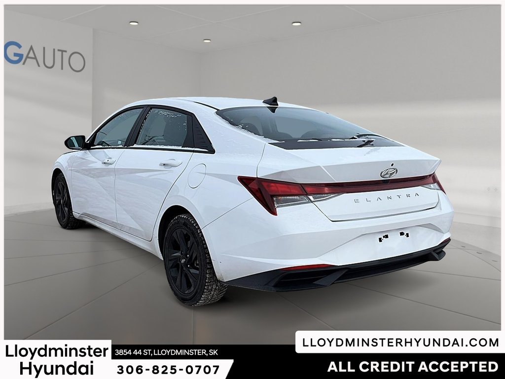 2023 Hyundai Elantra Preferred in Lloydminster, Saskatchewan - 7 - w1024h768px
