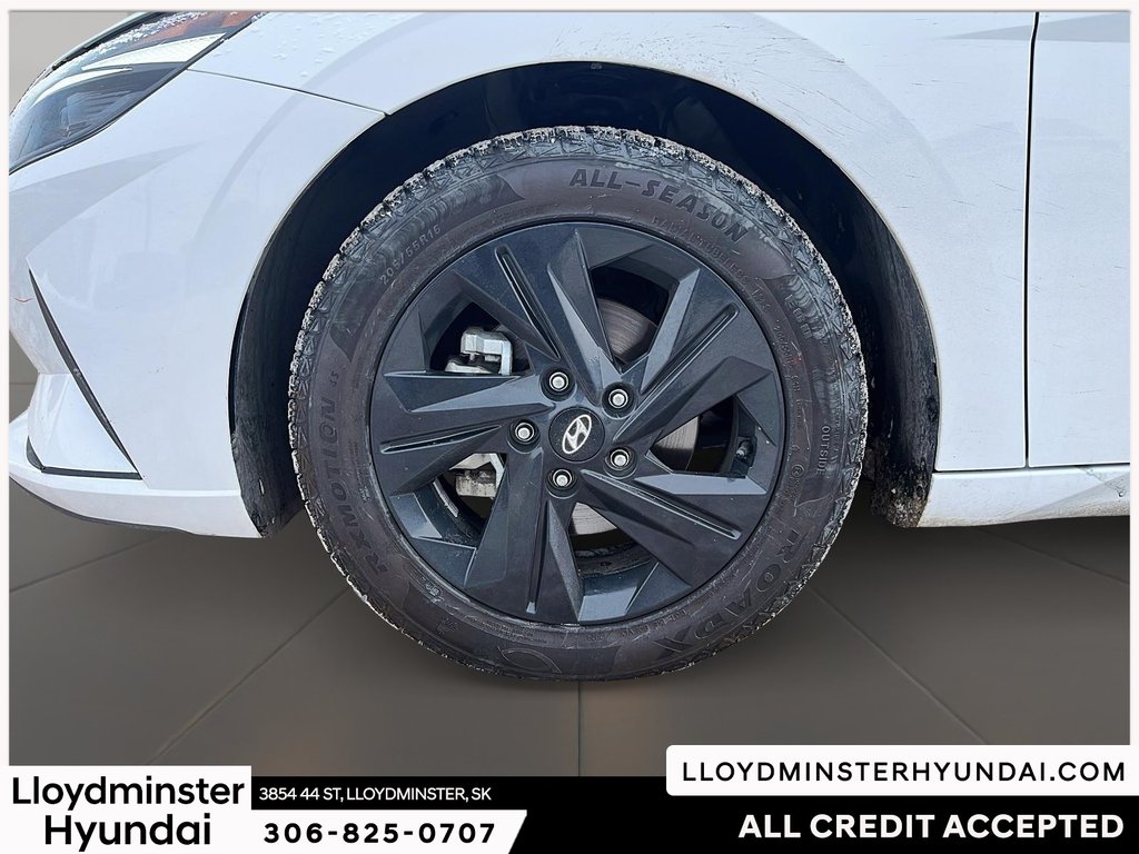 2023 Hyundai Elantra Preferred in Lloydminster, Saskatchewan - 10 - w1024h768px