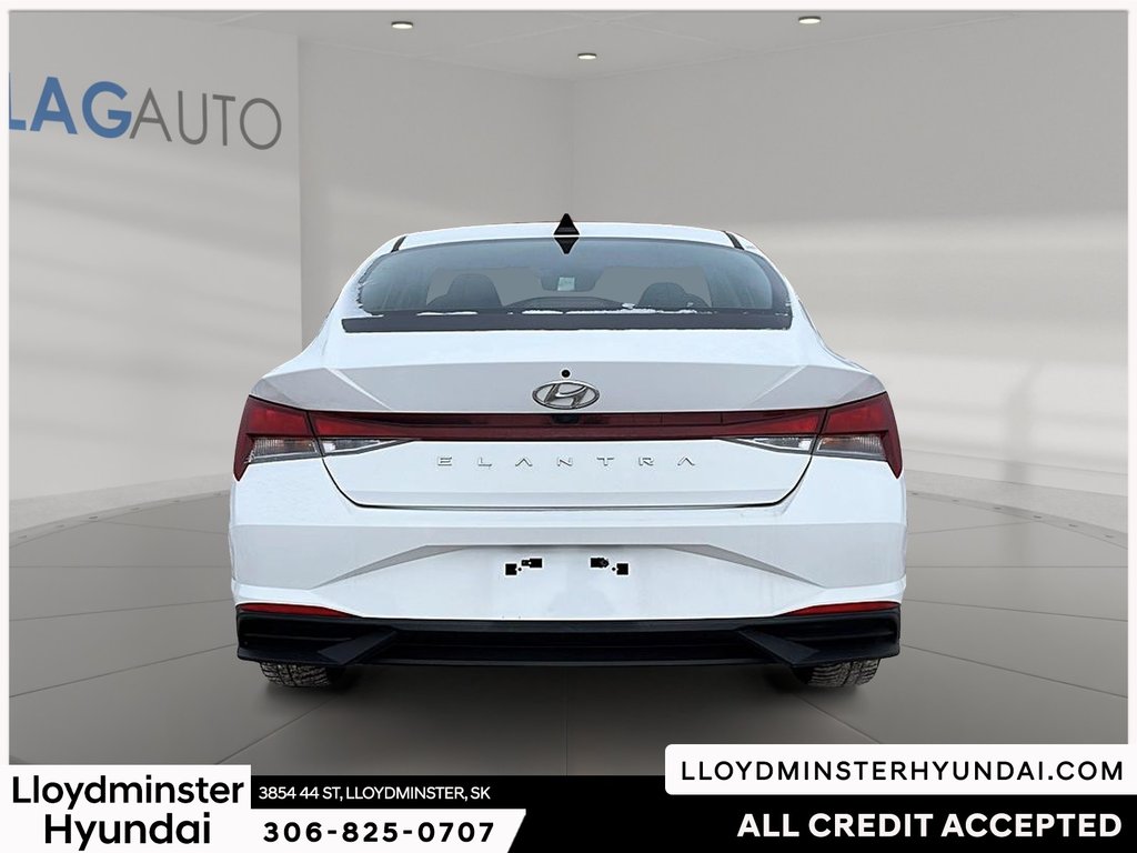 2023 Hyundai Elantra Preferred in Lloydminster, Saskatchewan - 6 - w1024h768px
