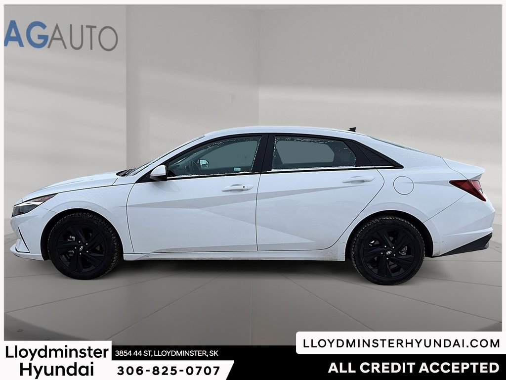 2023 Hyundai Elantra Preferred in Lloydminster, Saskatchewan - 8 - w1024h768px