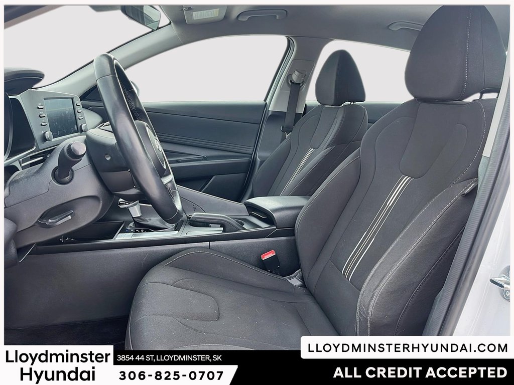 2023 Hyundai Elantra Preferred in Lloydminster, Saskatchewan - 11 - w1024h768px