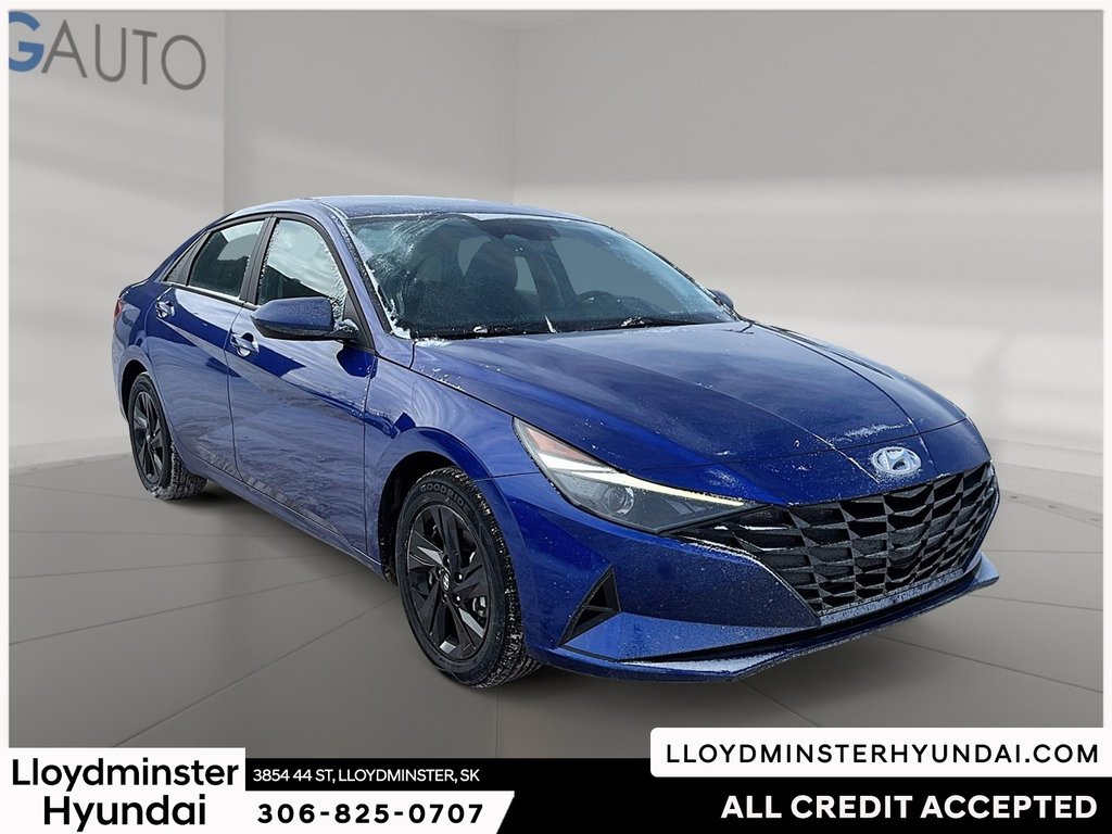 2023 Hyundai Elantra Preferred in Lloydminster, Saskatchewan - 3 - w1024h768px