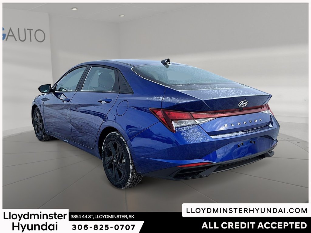 2023 Hyundai Elantra Preferred in Lloydminster, Saskatchewan - 7 - w1024h768px