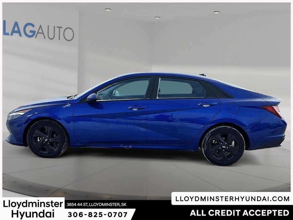 2023 Hyundai Elantra Preferred in Lloydminster, Saskatchewan - 8 - w1024h768px