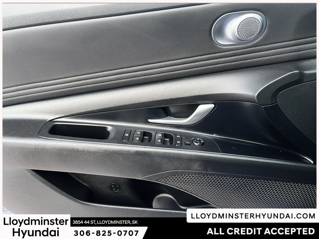 2023 Hyundai Elantra Preferred in Lloydminster, Saskatchewan - 14 - w1024h768px