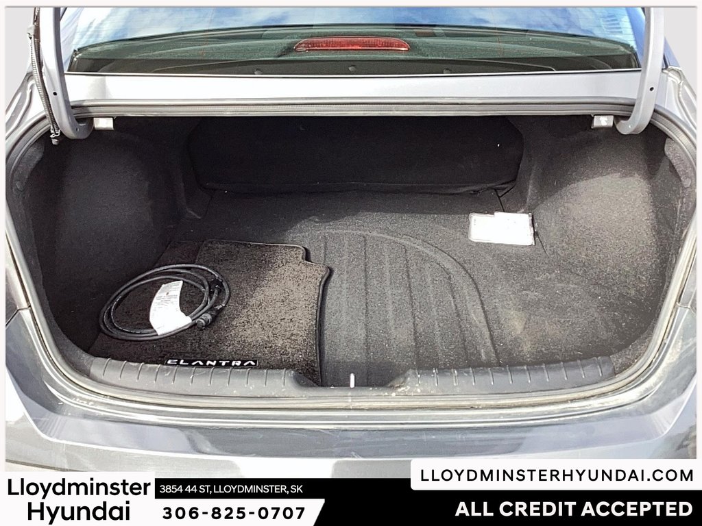 2024 Hyundai Elantra Preferred in Lloydminster, Saskatchewan - 8 - w1024h768px