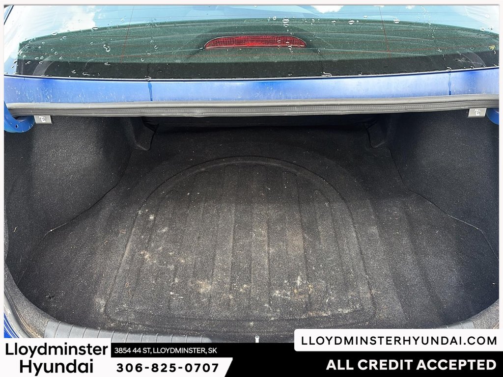 2024 Hyundai Elantra Preferred in Lloydminster, Saskatchewan - 9 - w1024h768px