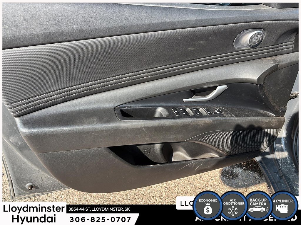 2024 Hyundai Elantra Preferred in Lloydminster, Saskatchewan - 14 - w1024h768px