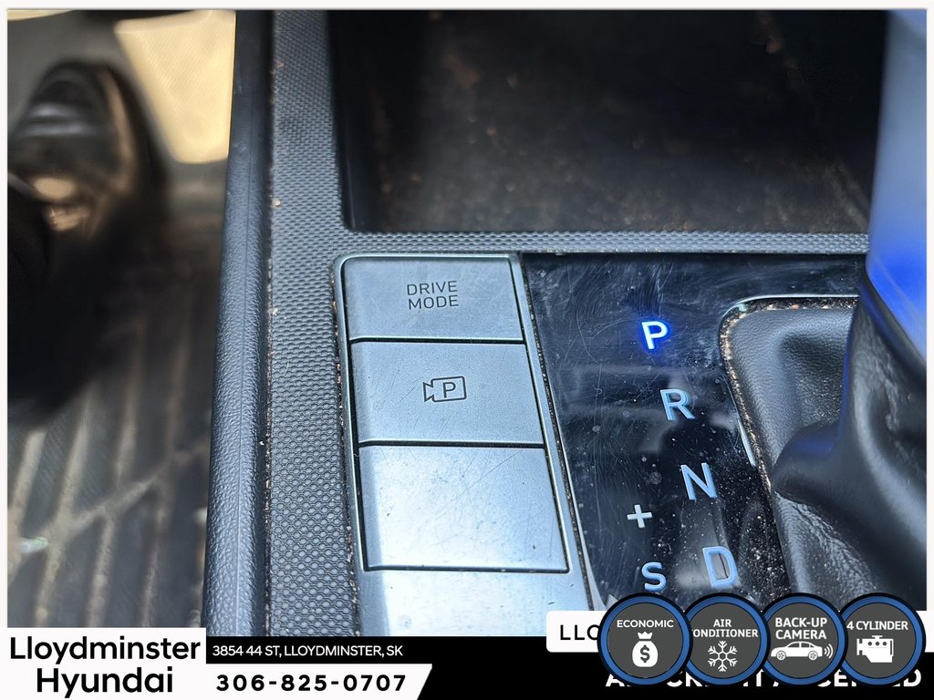 2024 Hyundai Elantra Preferred in Lloydminster, Saskatchewan - 19 - w1024h768px