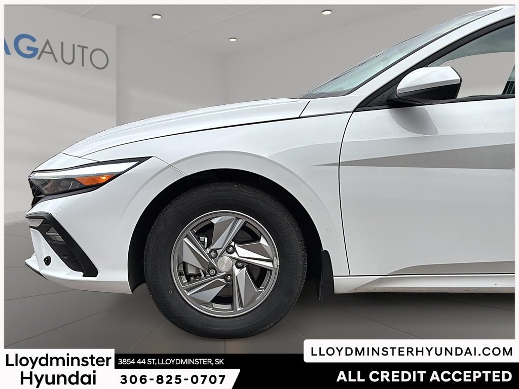 2024 Hyundai Elantra Preferred in Lloydminster, Saskatchewan - 10 - w1024h768px