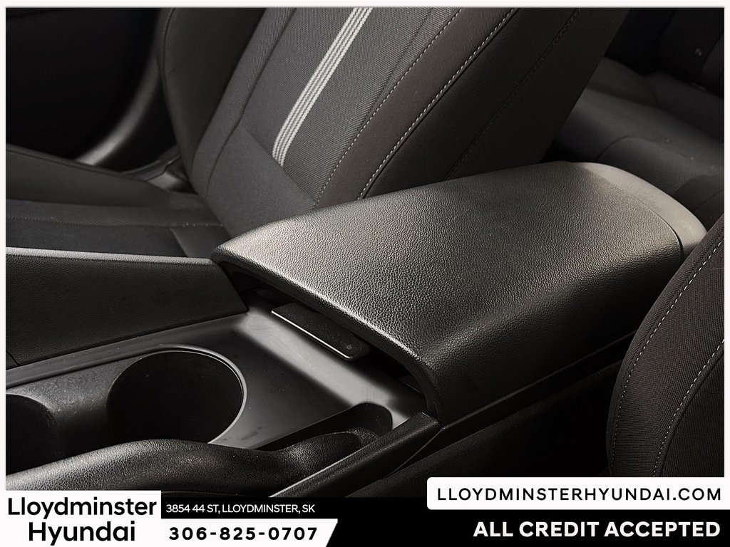 2024 Hyundai Elantra Preferred in Lloydminster, Saskatchewan - 24 - w1024h768px