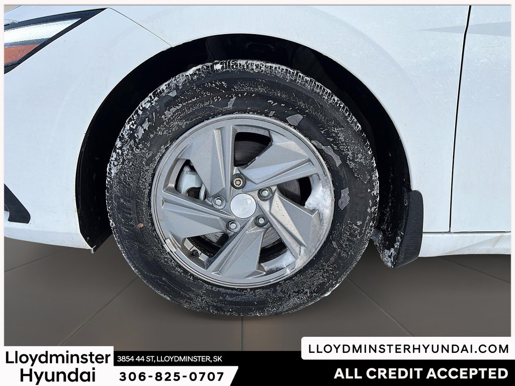 2024 Hyundai Elantra Essential in Lloydminster, Saskatchewan - 10 - w1024h768px