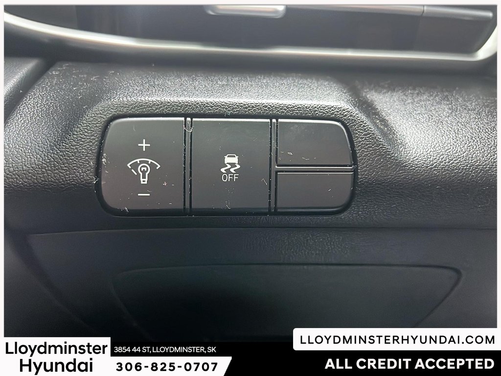 2024 Hyundai Elantra Preferred in Lloydminster, Saskatchewan - 19 - w1024h768px
