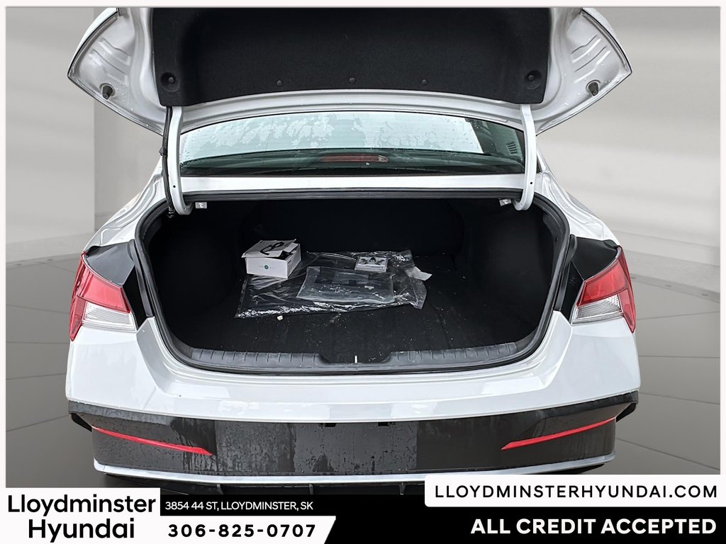 2024 Hyundai Elantra Preferred in Lloydminster, Saskatchewan - 9 - w1024h768px