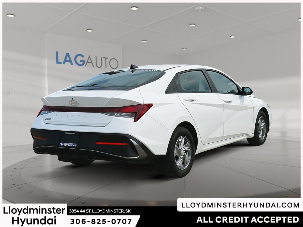 2024 Hyundai Elantra Preferred in Lloydminster, Saskatchewan - 5 - w1024h768px