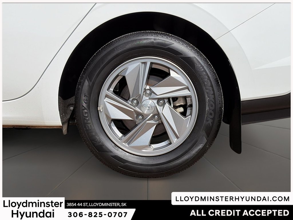 2024 Hyundai Elantra Preferred in Lloydminster, Saskatchewan - 12 - w1024h768px