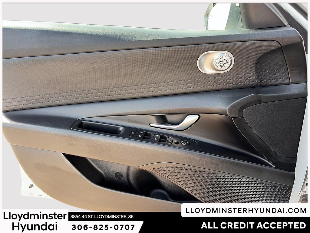 2024 Hyundai Elantra Preferred in Lloydminster, Saskatchewan - 17 - w1024h768px