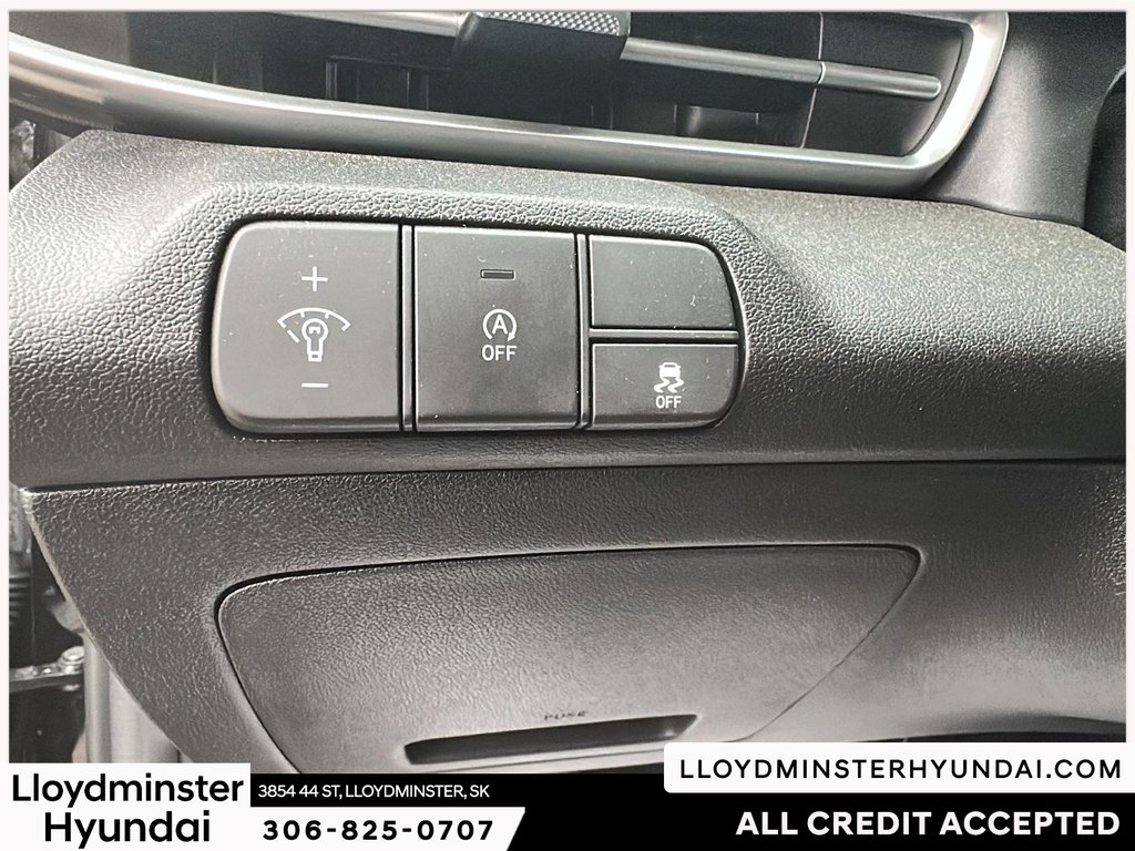 2025 Hyundai Elantra Essential in Lloydminster, Saskatchewan - 16 - w1024h768px