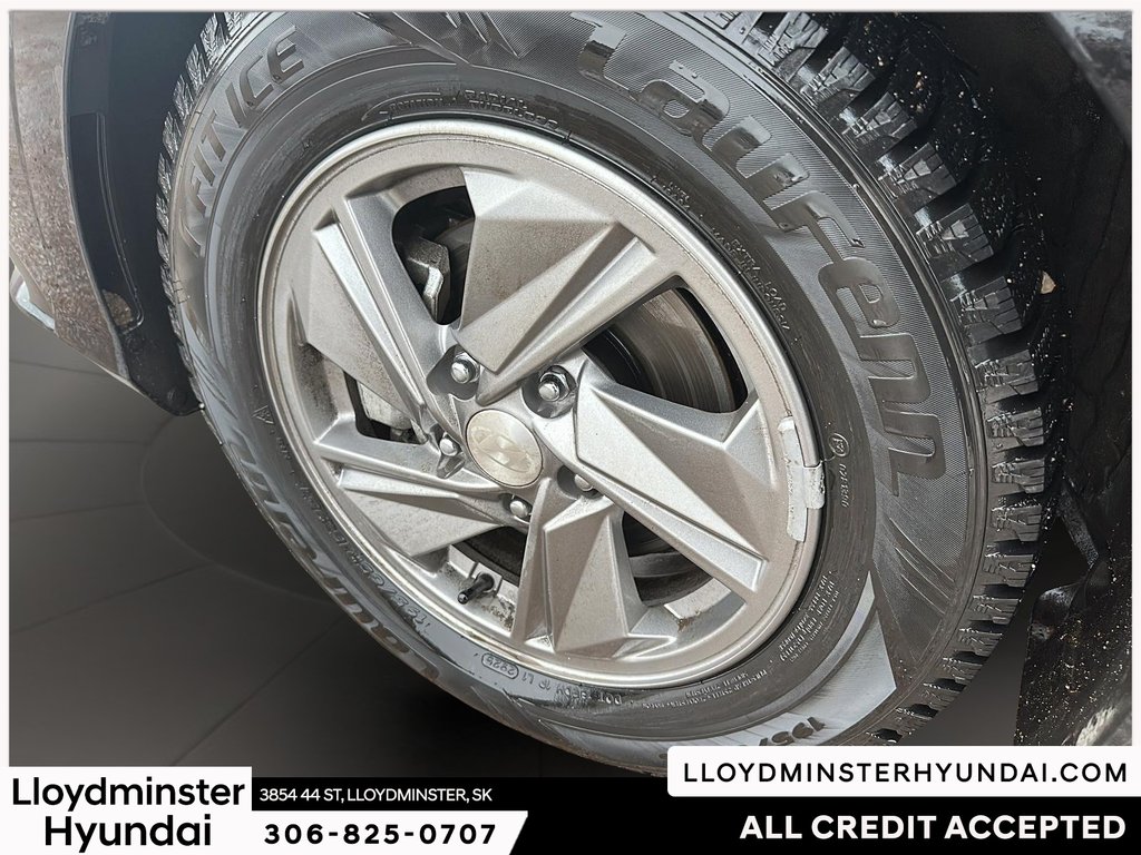 2025 Hyundai Elantra Essential in Lloydminster, Saskatchewan - 8 - w1024h768px