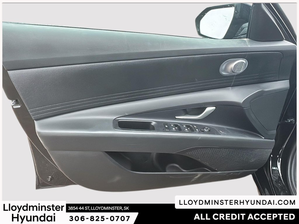 2025 Hyundai Elantra Essential in Lloydminster, Saskatchewan - 11 - w1024h768px